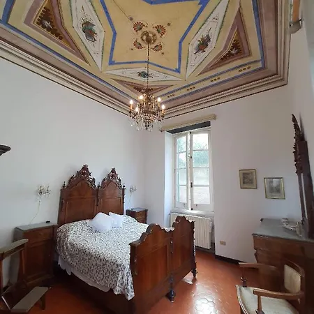 Palazzo Degli Armatori Storico Apartment *