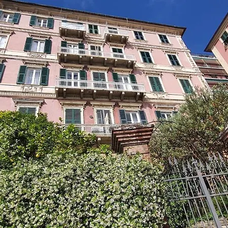 Palazzo Degli Armatori Storico