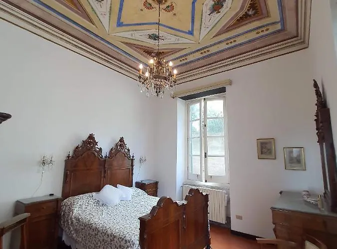 Palazzo Degli Armatori Storico Apartment *