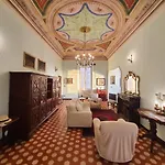 Palazzo Degli Armatori Storico