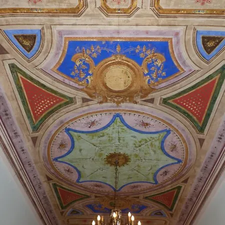 Palazzo Degli Armatori Storico