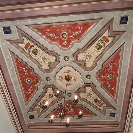 Palazzo Degli Armatori Storico