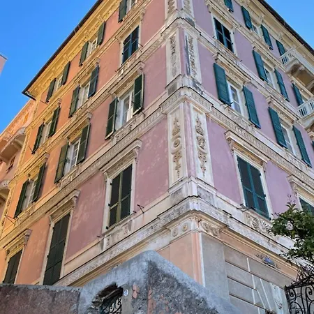 Palazzo Degli Armatori Storico *